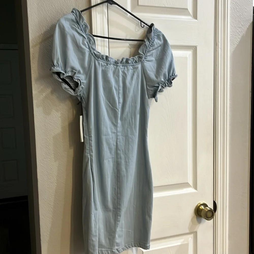 Dress - Picture 4 of 4